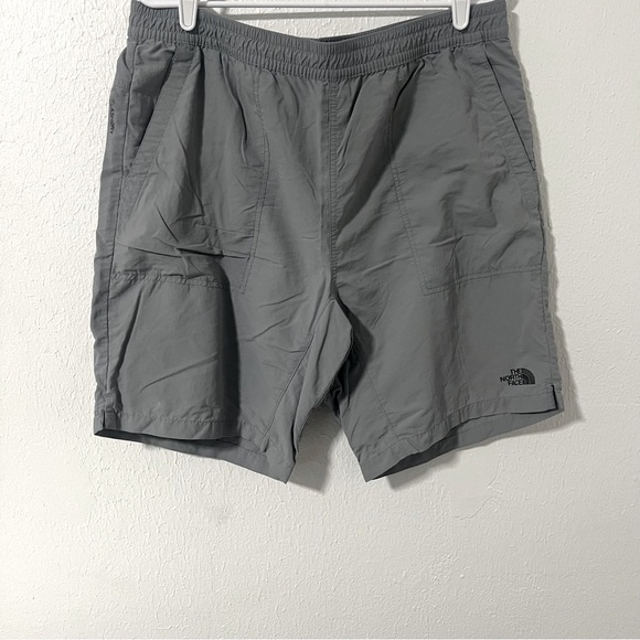 The North Face Flashdry Men's Large Gray Shorts Pockets Drawstring Casual - Picture 1 of 11